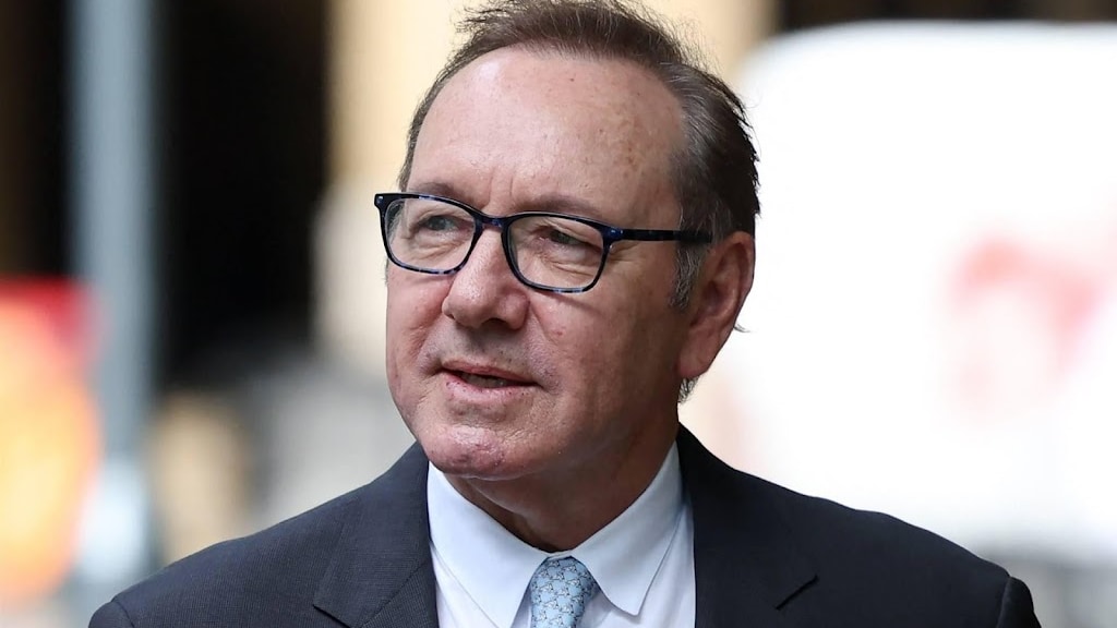 'Verbaasde' Kevin Spacey noemt aantijgingen 'waanzin'