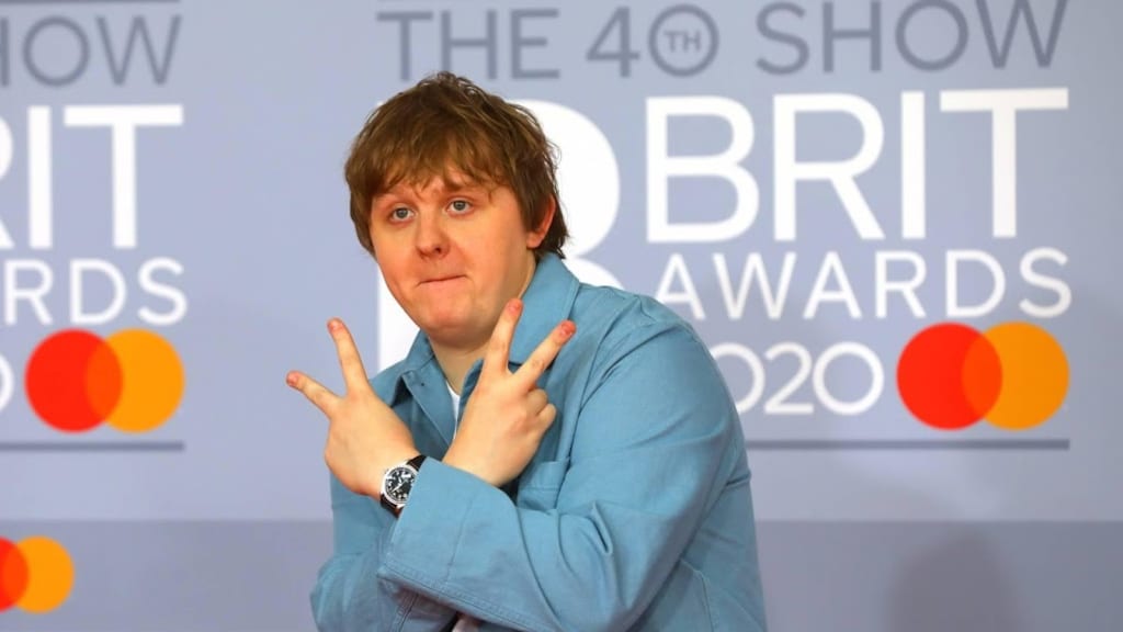 Lewis Capaldi: 'Dit jaar geen nieuwe muziek, mensen lijden al'