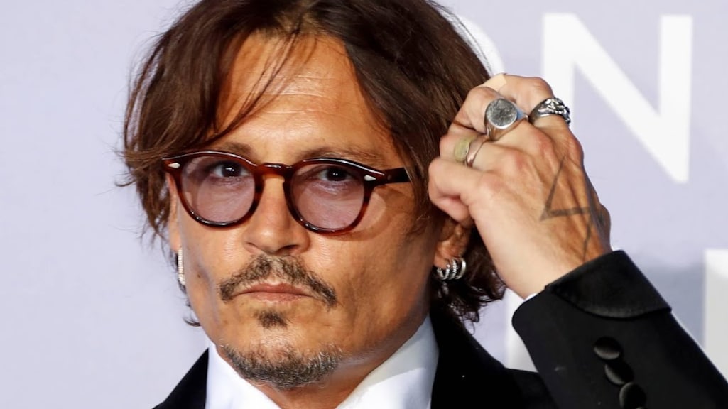 Johnny Depp wordt gesteund met oeuvreprijs