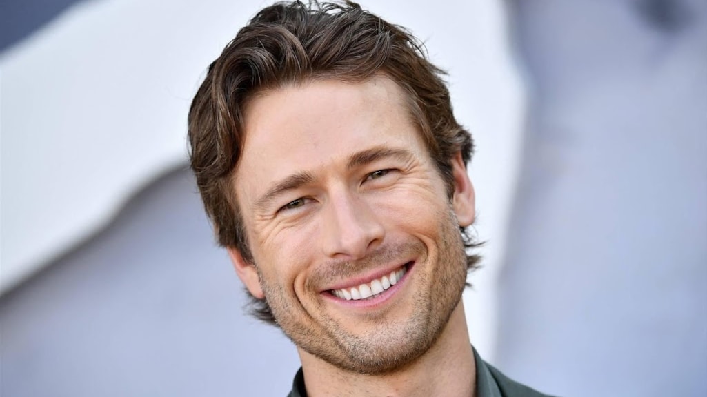 Glen Powell mag van zijn moeder niet acteren in Mission: Impossible