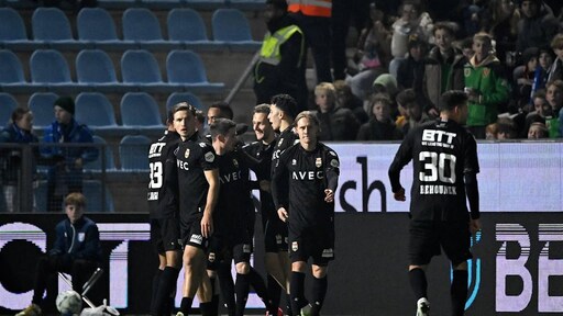 Willem II boekt een nipte overwinning bij PEC Zwolle: 0-1
