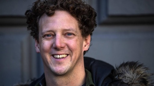 Jochem Myjer 'niet van slag' na slecht nieuws over tumoren: 'Ben ik het aan het wegstoppen?'