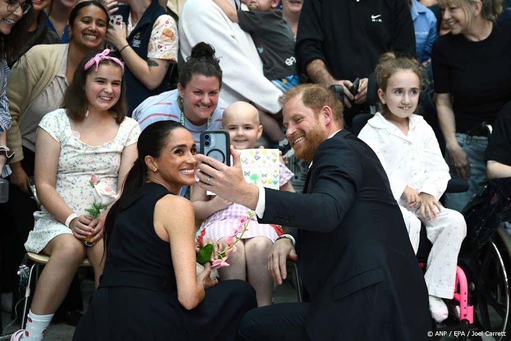 Harry en Meghan doen mee aan tuintherapie in ziekenhuis