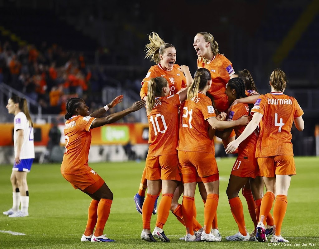 Gehavend Oranje verrast tegen Frankrijk in WK-kwalificatie