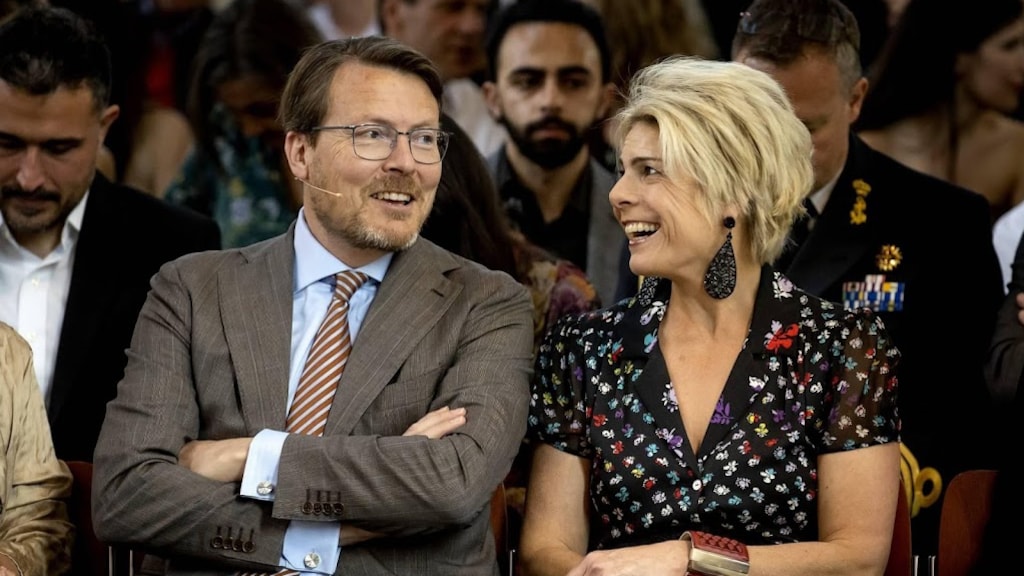 Prinses Laurentien openhartig over huwelijk met prins Constantijn: 'Leukste man van het universum'