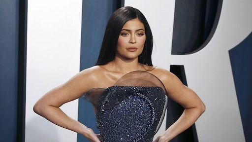Kylie Jenner ervaart heftige pijnen na bevalling van zoontje