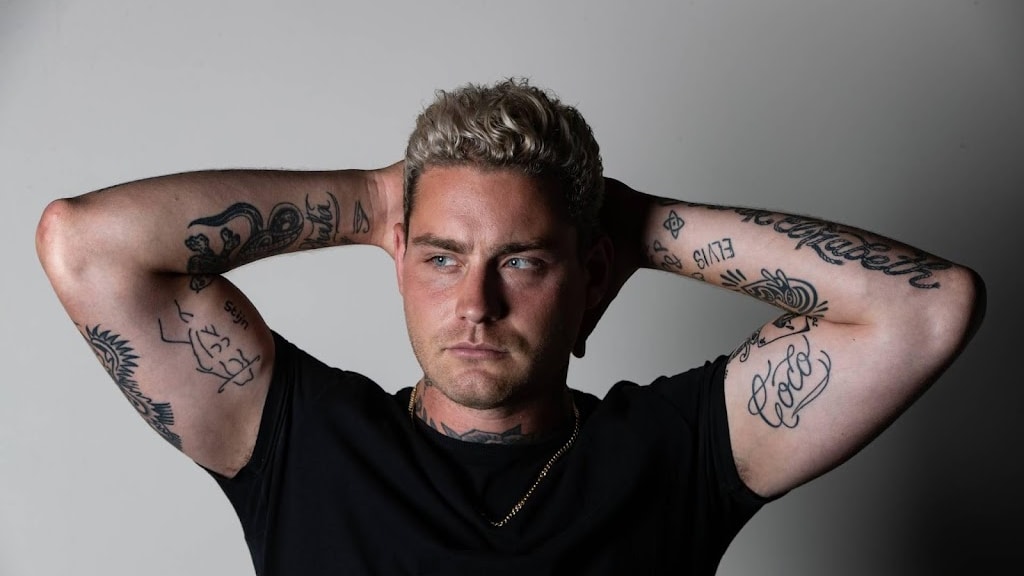 Douwe Bob en Dries Roelvink delen 'guilty pleasures' in kookshow