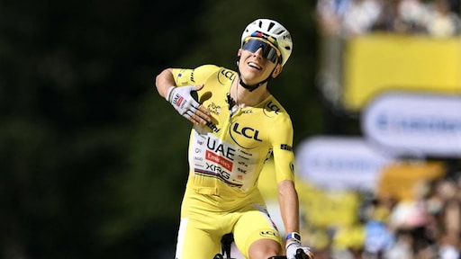 Pogačar wint Touretappe naar Le Lioran op Franse feestdag