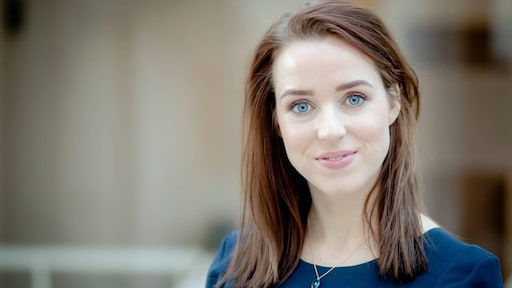 Nieuwslezeres Jo van Egmond bevallen van dochter