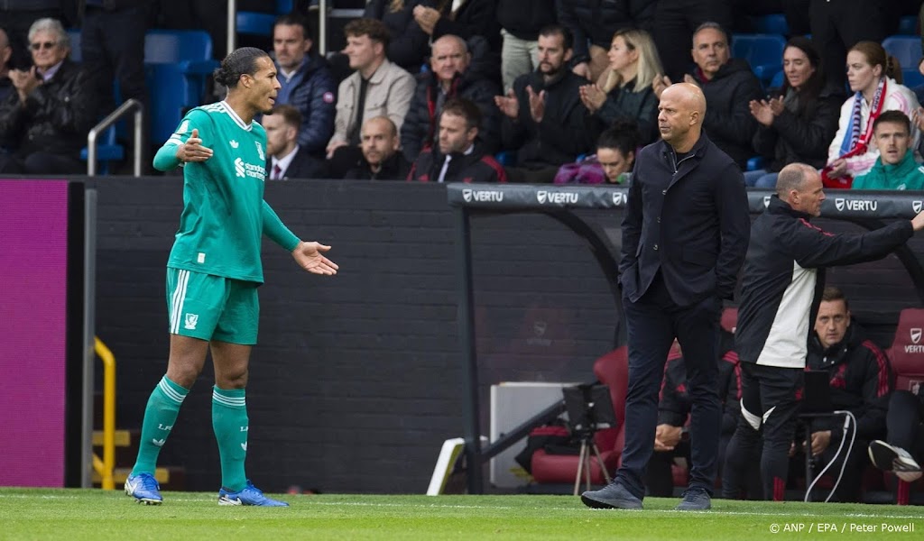 Liverpool na zege bij Burnley nog zonder puntenverlies aan kop