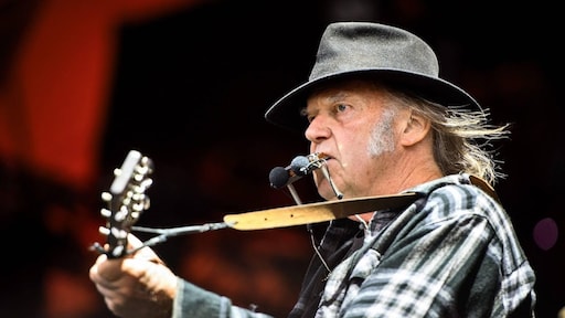 Neil Young brengt twee albums uit voor het einde van het jaar