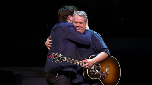 De muzikale comeback van Acda en De Munnik is hier