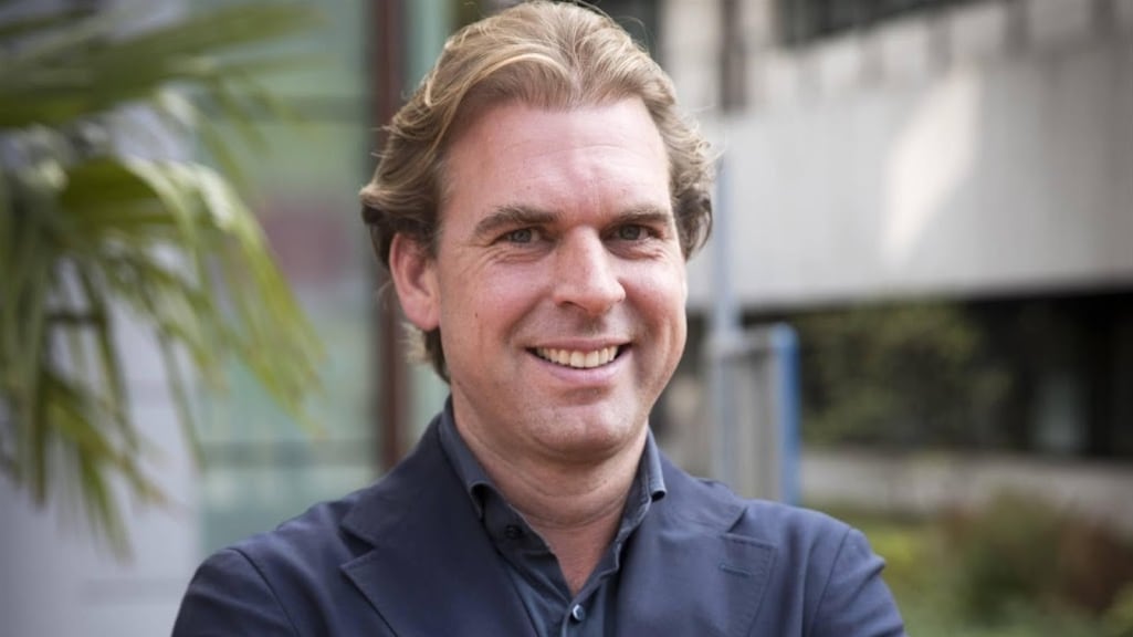 Rutger Castricum als vaste gast in talkshow Hélène Hendriks: 'Grote eer'