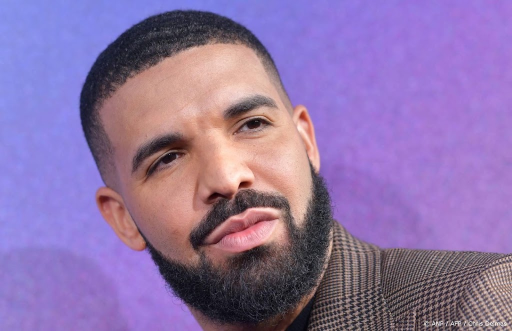 Rapper Drake verrast met release van drie albums tegelijk