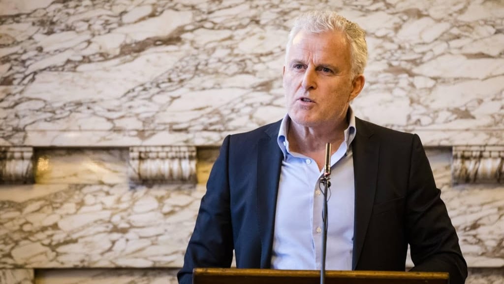 Zussen Holleeder nemen afscheid van Peter R. de Vries