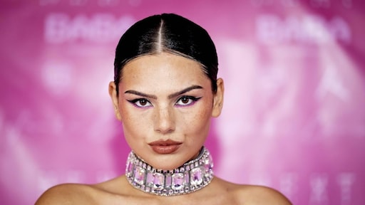 Famke Louise wil zoontje goede voorbeeld geven: 'Dromen volgen en passie najagen''