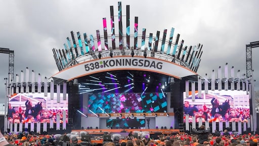 Davina, Duncan, DI-RECT en Tiësto ook 'naar' 538 Koningsdagfeest