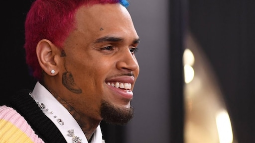 Chris Brown blijft tot 13 juni vastzitten in mishandelingszaak
