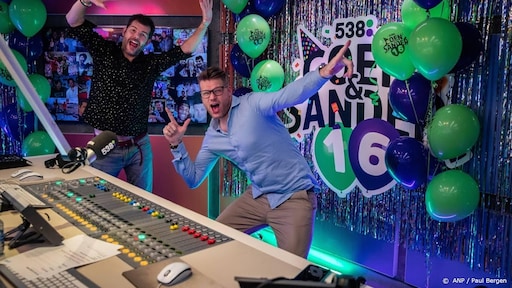 Deze attributen van Coen en Sander komen in het Beeld & Geluid-museum