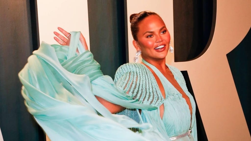 Chrissy Teigen kan 'bullshit niet meer aan' op Twitter