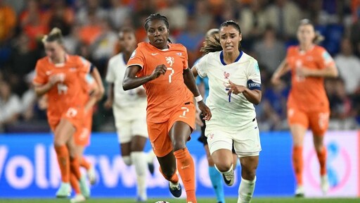 UEFA-directeur wil meer wedstrijden van vrouwen in grote stadions