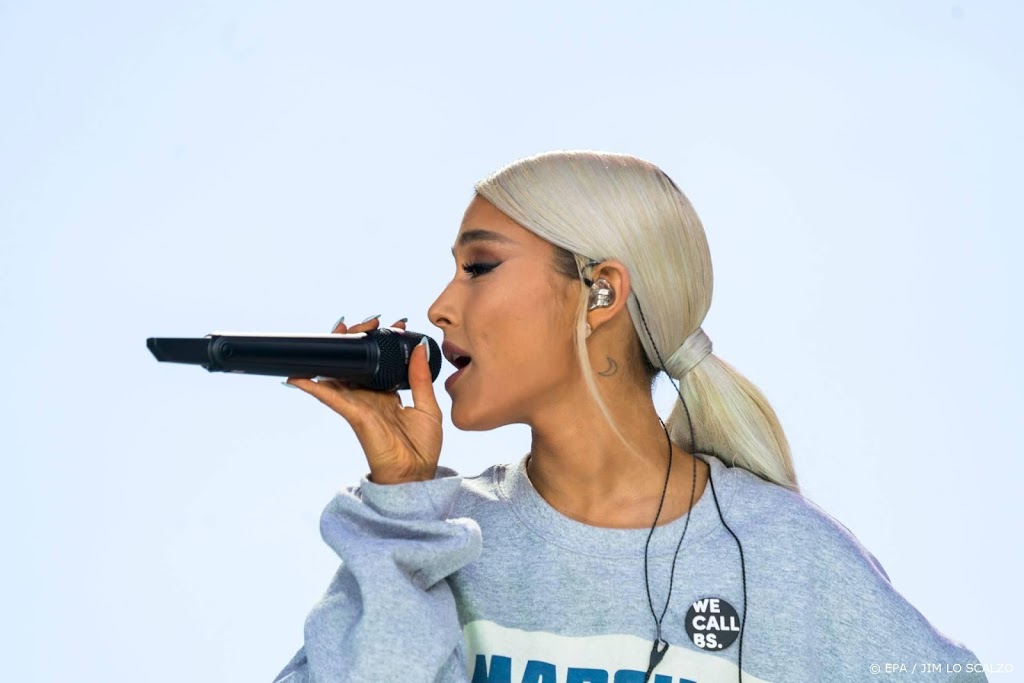 Ariana Grande betaalt sushidiner voor Katy Perry en Orlando Bloom