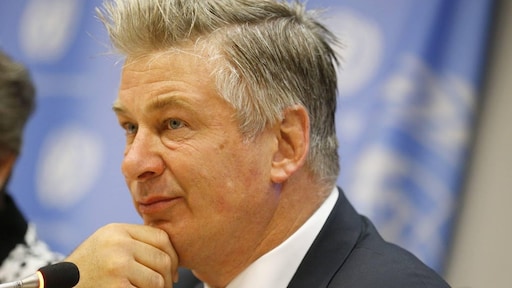 Alec Baldwin ontkent schuld: 'Wapen schoot uit zichzelf'