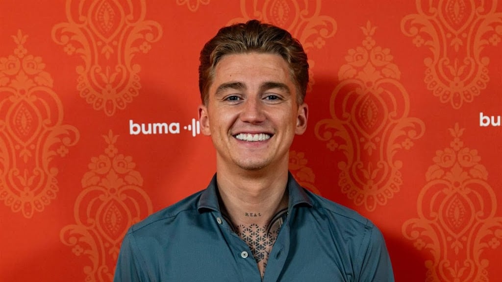 Mart Hoogkamer kan niet wachten op komst dochter: 'Huis al vol met poppen'