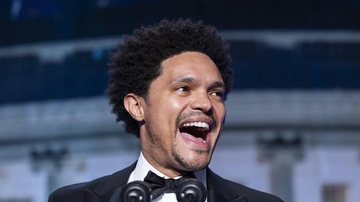 Trevor Noah haalt hard uit naar racistische reacties op Little Mermaid