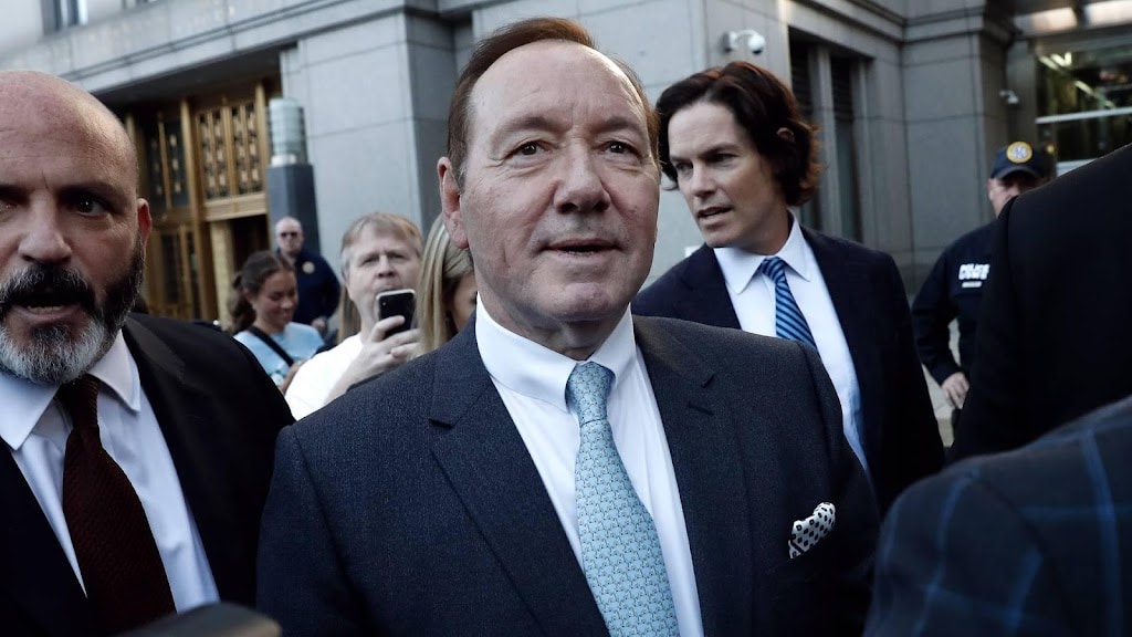 Kevin Spacey blijft onschuld volhouden in MeToo-zaak in Londen