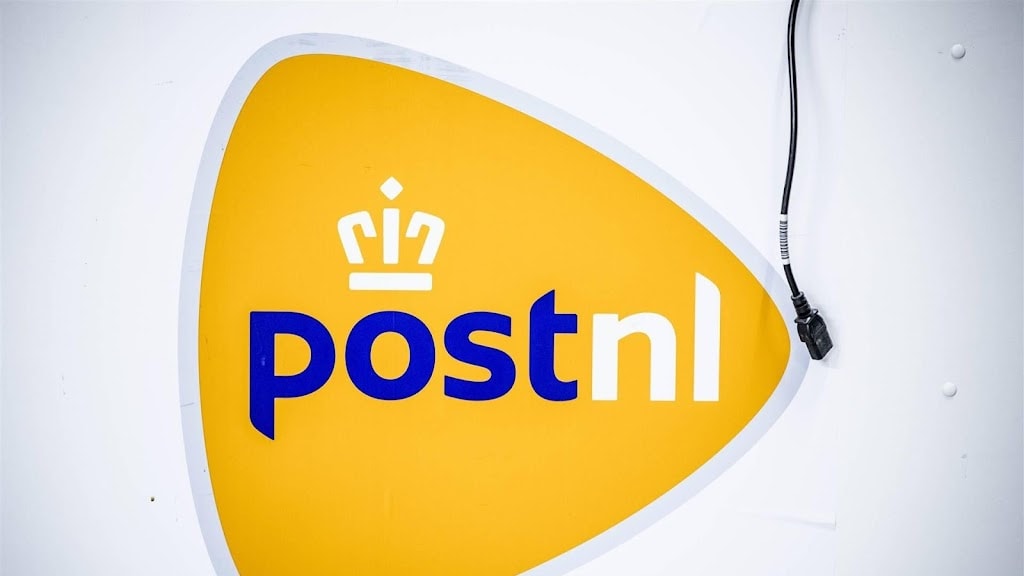 PostNL nieuwe medesponsor wielerploeg dsm-firmenich