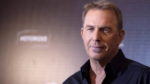 Kevin Costner helpt buren na natuurramp