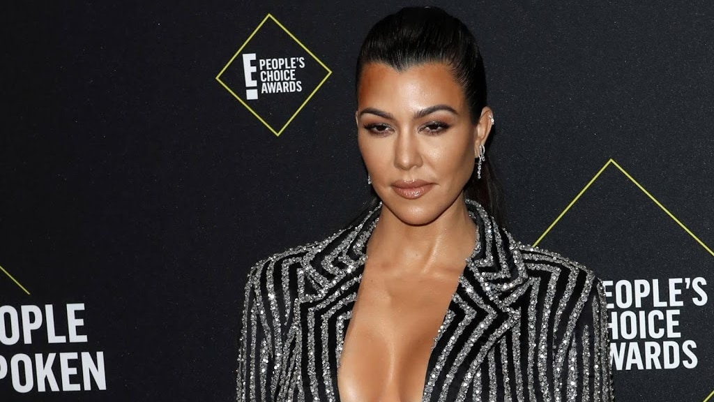 Kourtney Kardashian bevestigt relatie met Travis Barker