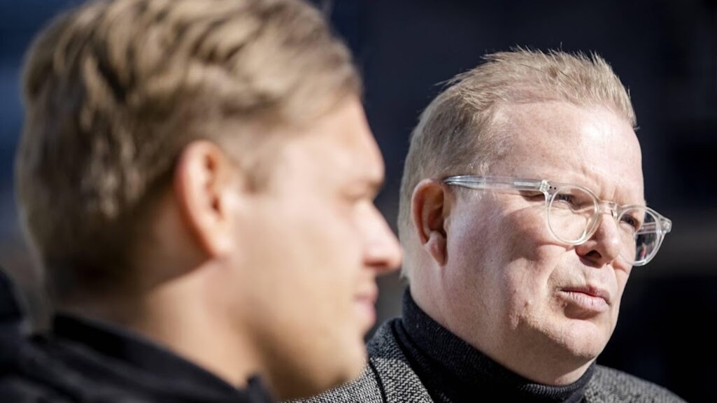 Roddelpraat buigt na eisen John de Mol