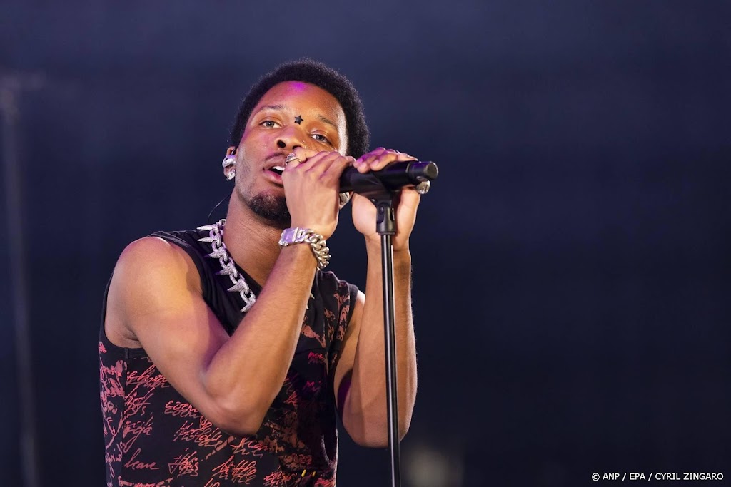 Zanger D4vd gearresteerd om dood meisje in Tesla