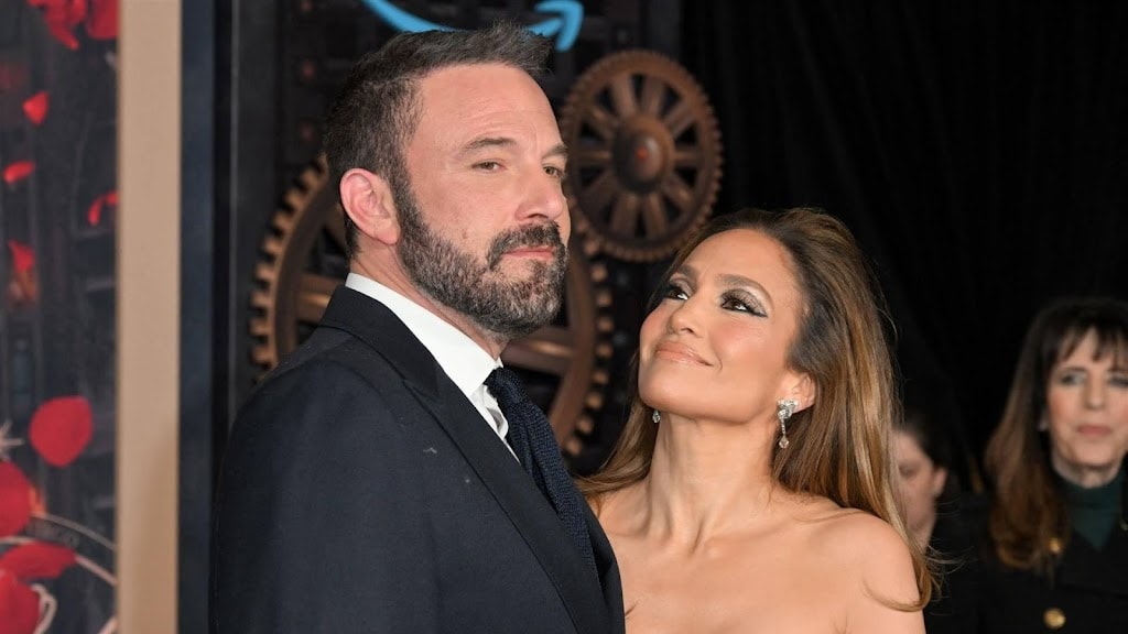 Jennifer Lopez eert 'held' Ben Affleck te midden van geruchten
