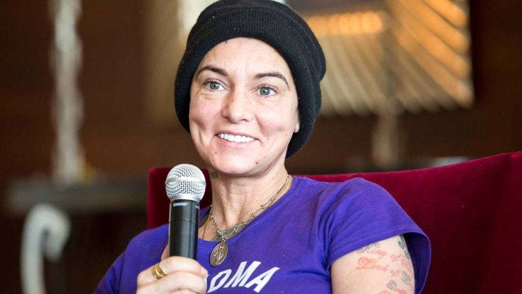 Sinéad O'Connor ontvangt graag 'ontslagbrief' van de paus