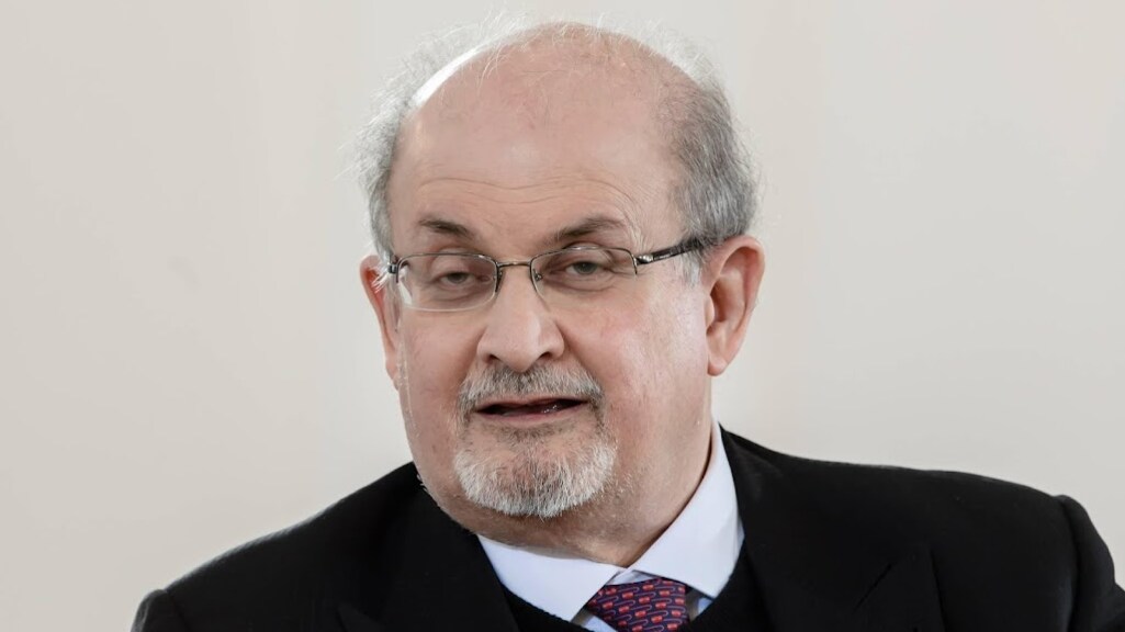 Dader verrast dat Salman Rushdie na steekincident nog leeft
