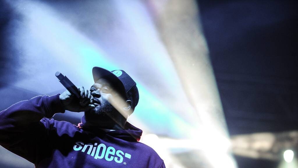 ADE-kunstwerk siert A'DAM Toren met helden