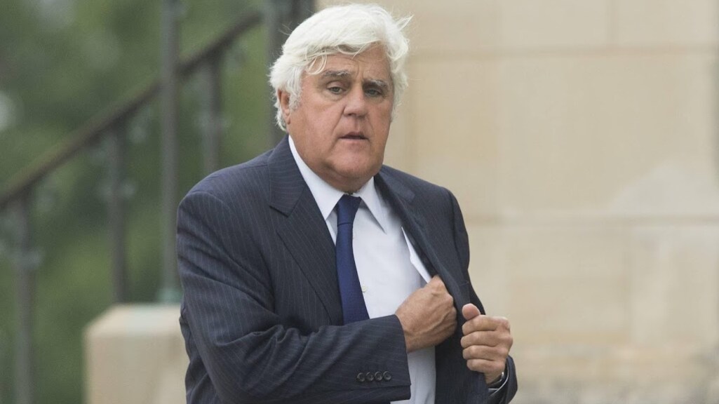 Jay Leno ondergaat huidtransplantatie na brand in garage