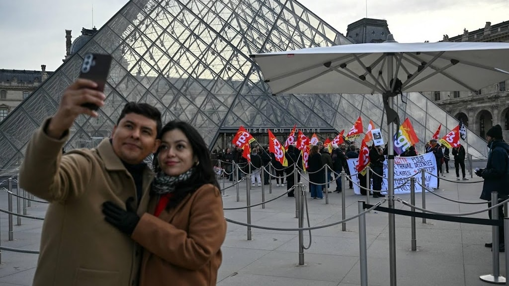 Louvre toch gedeeltelijk open ondanks staking