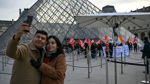 Louvre toch gedeeltelijk open ondanks staking