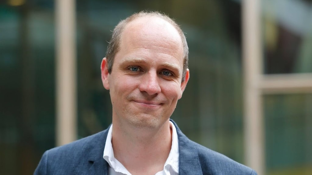 Jelle Brandt Corstius gaat vrijuit in smaadzaak