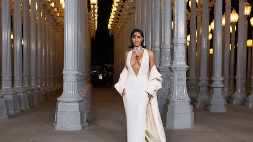 Kim Kardashian hint op nieuwe relatie in trailer van The Kardashians