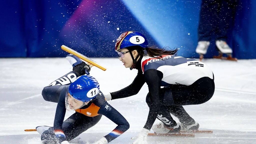 Shorttracksters grijpen na val naast medaille op aflossing
