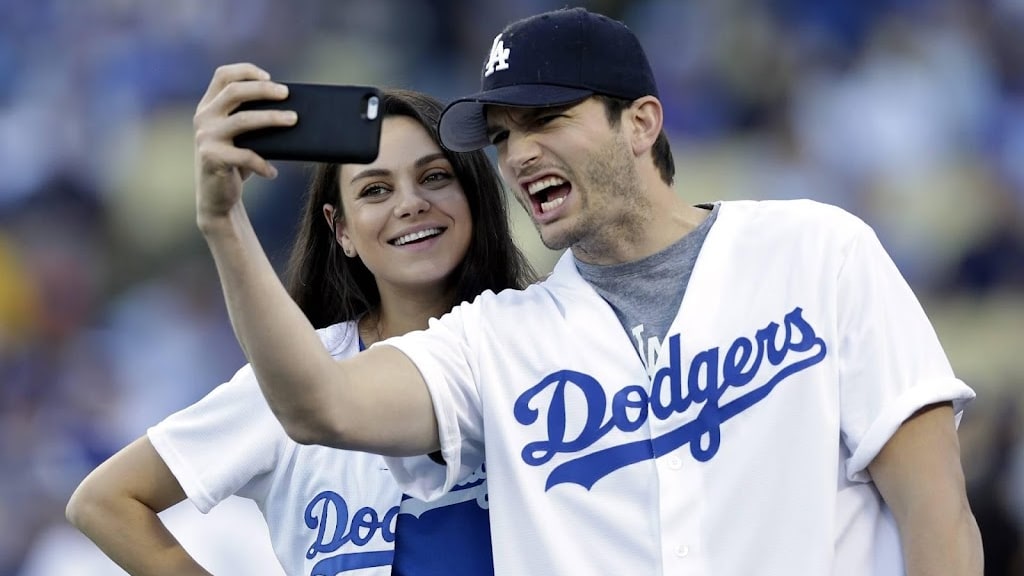 Ashton Kutcher en Mila Kunis bedanken donateurs voor giften Oekraïne