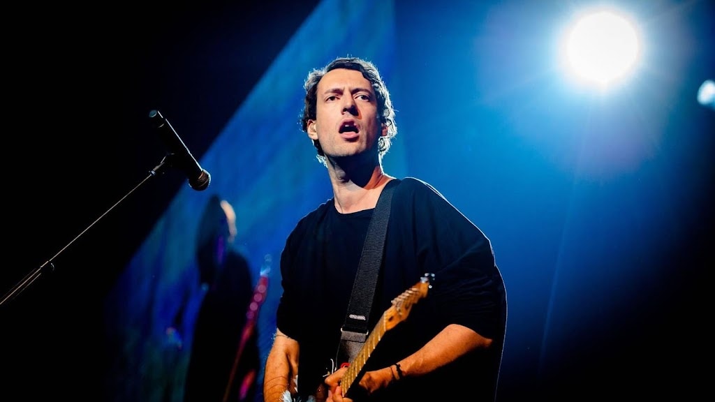 Eloi Youssef voelt zich vrijer sinds vertrek uit Kensington: 'Twee verschillende planeten waar we op zitten'