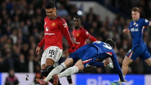 Manchester United blijft derde dankzij zege op Chelsea