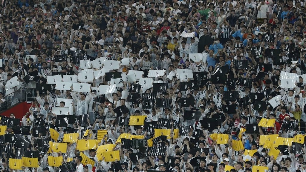 Voetbalclub FC Seoul biedt excuses aan voor 'sexpoppen'