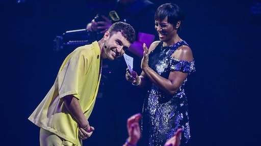 Duncan Laurence verrast met prijs voor 1 miljard streams Arcade